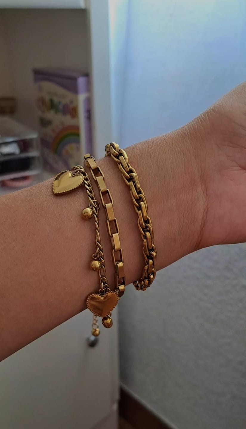Customer photo review of Pulsera Anatoly