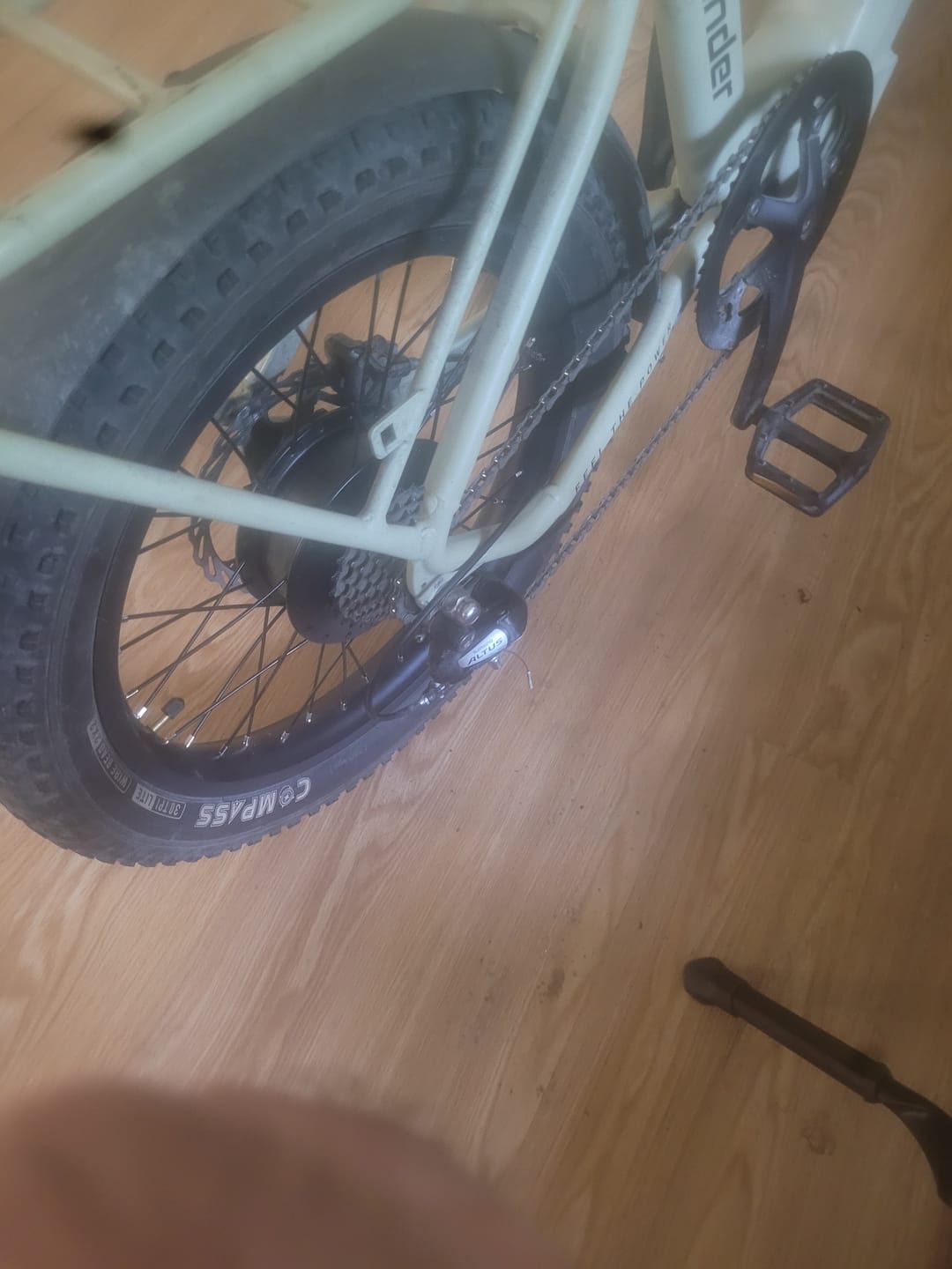 Customer photo review of Freewheel Motor Wheel - Pathfinder 500/T