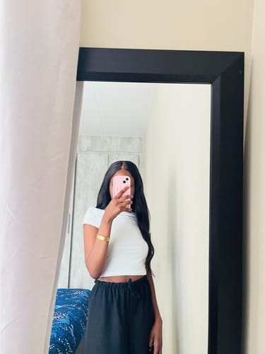 Customer photo review of Pre-Bleached Straight Wear & Go Human Hair Wig