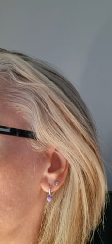 Customer photo review of Pendientes Aros Corazón