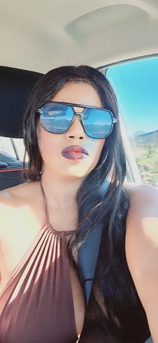 Customer photo review of Pre-Bleached Straight Wear & Go Human Hair Wig