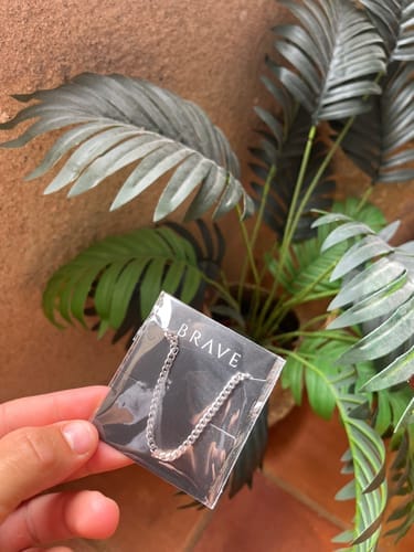 Customer photo review of Collar Hombre BRAVE Cubana