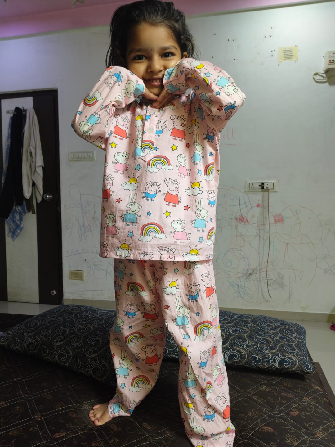 Customer photo review of Friendly Mike Night Suit