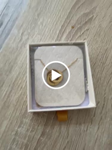 Customer photo review of Collar Amity - Personalizado