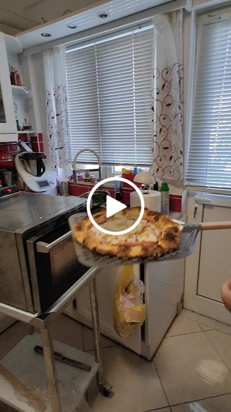 Customer video review of Pietra refrattaria Biscotto di Casapulla – L’eccellenza per il tuo forno pizza