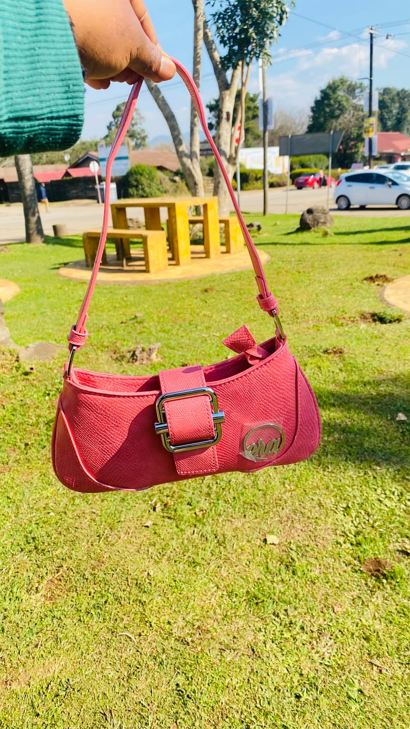 Customer photo review of Pink Lily Shoulder Bag