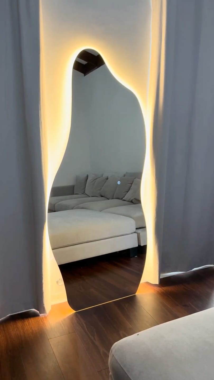 Customer photo review of Halo - LED Full Length Mirrors