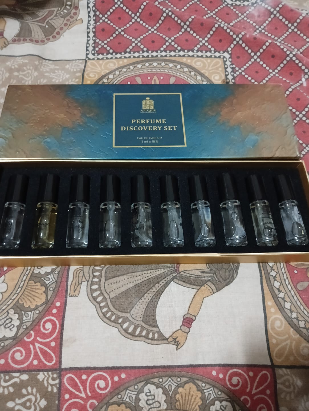 Customer photo review of Perfume Sample Discovery Set – 10 Mini Perfume Sprays (6ml Each)