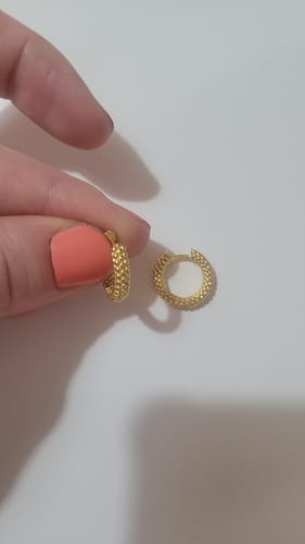 Customer photo review of Pendientes Aros Bolitas