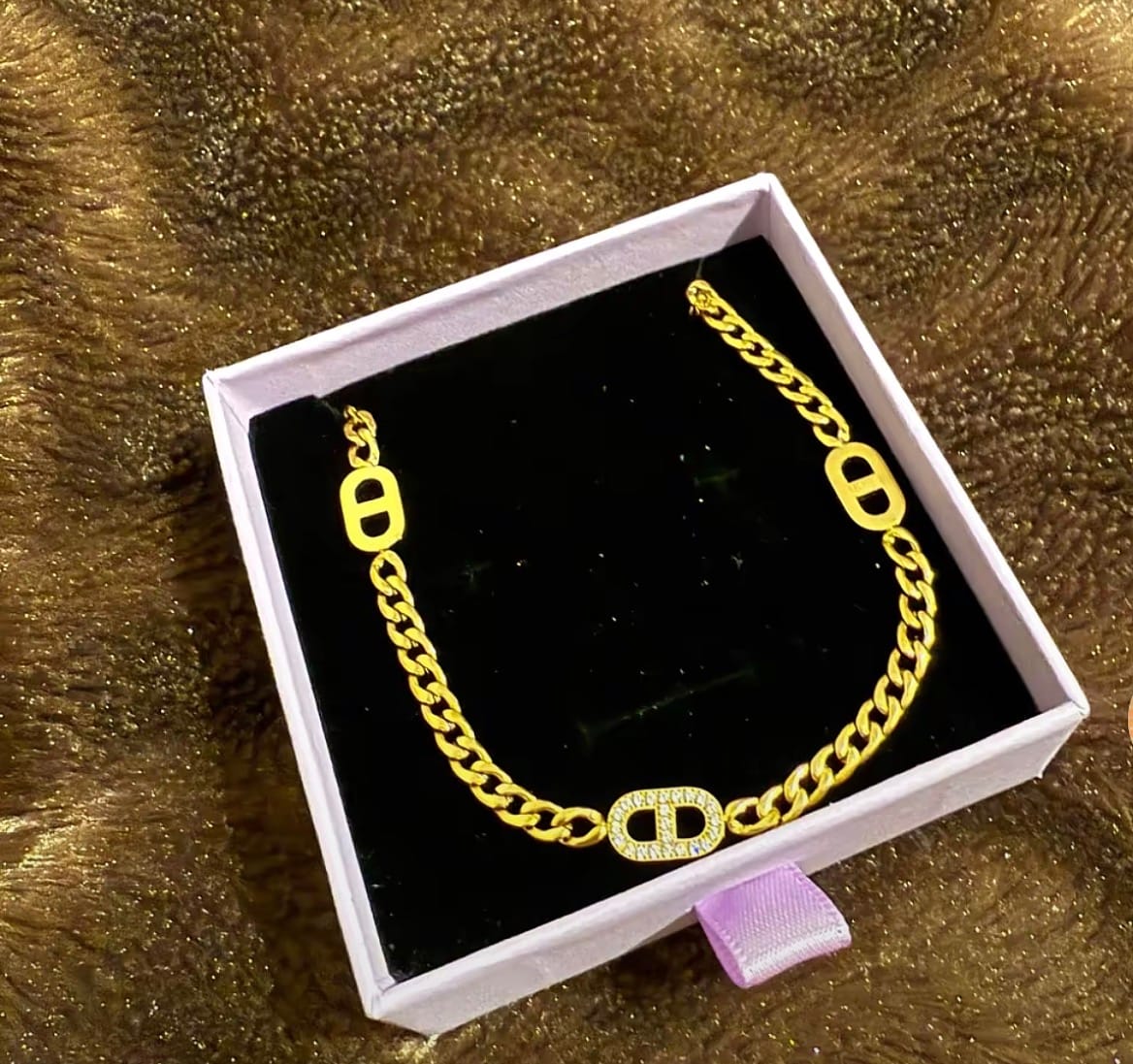 Customer photo review of Divina Halskette | 18K vergoldet