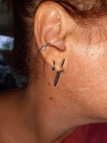 Customer photo review of Pendiente Ear Cuff - Glitter