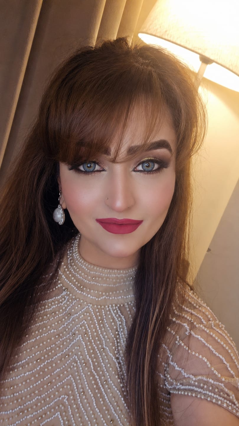 Customer photo review of Russian Velvet Tatiana Blue