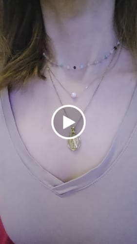 Customer photo review of Collar Perla de Mar