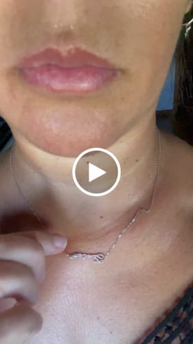Customer photo review of Collar My Name - Personalizado