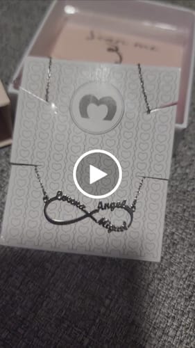 Customer photo review of Collar Infinito - Personalizado
