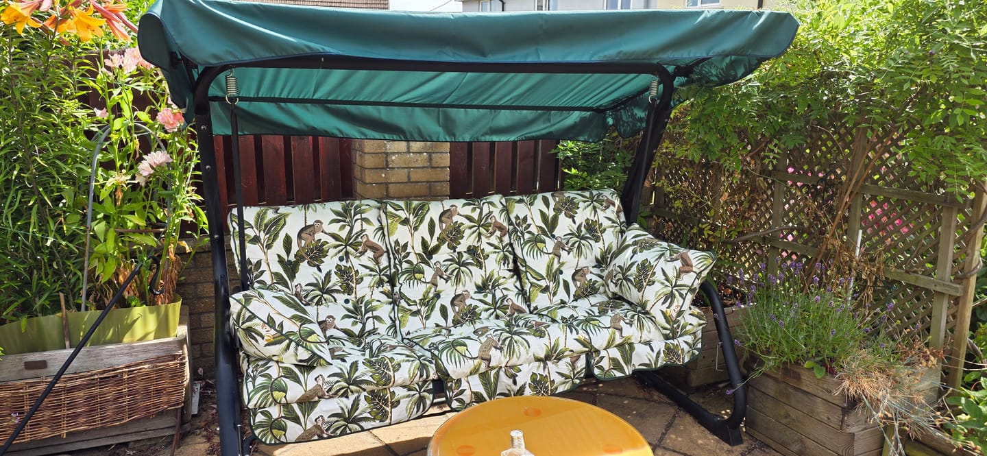 Customer photo review of REPLACEMENT CUSHION ONLY Pendulum 3 Seater Steel (Pattern options available)