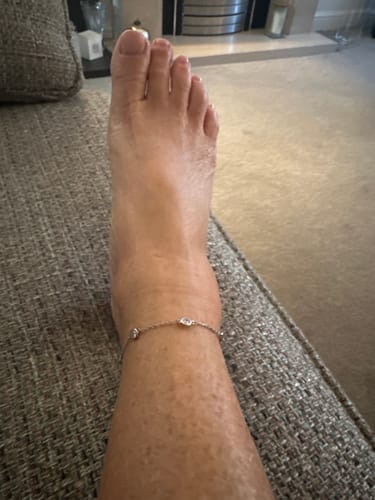 Customer photo review of Tobillera Diamonds