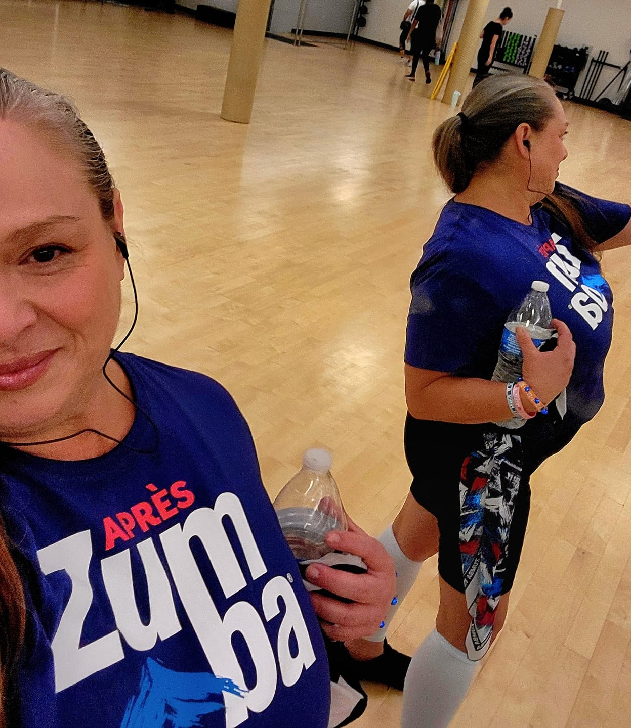 Customer photo review of Apres Zumba Crew Neck Crop Top