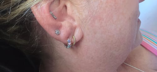 Customer photo review of Pendientes Colorful Love