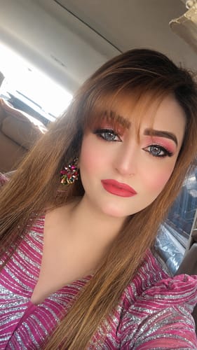 Reviewer's close-up selfie highlights the captivating look of the ICE N8 Doll Blue lenses.