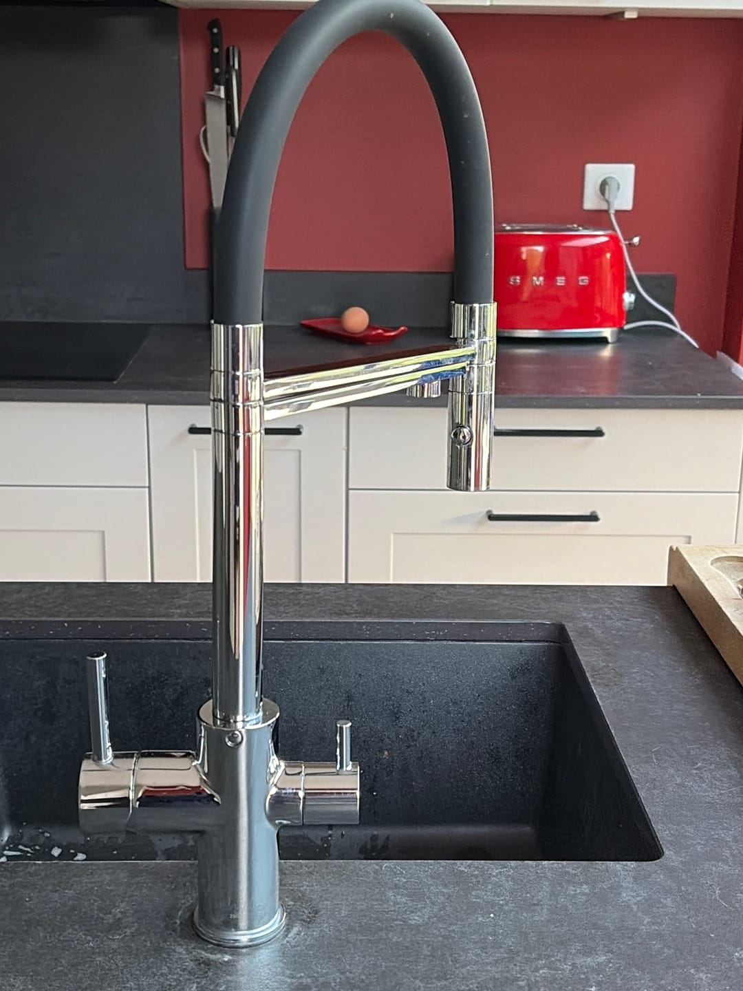 Customer photo review of 3 Way Kitchen Filter Tap, FL, with 360° swivel spout and 2-jets removable Spray, Chrome / Black