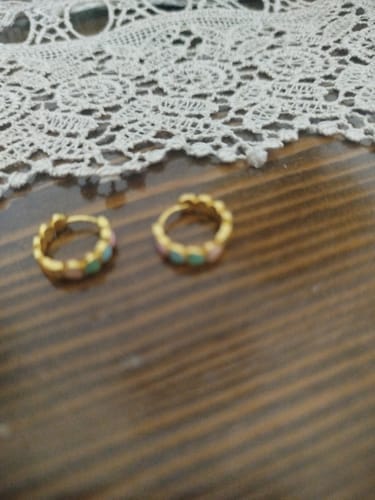 Customer photo review of Pendientes Colorful Love