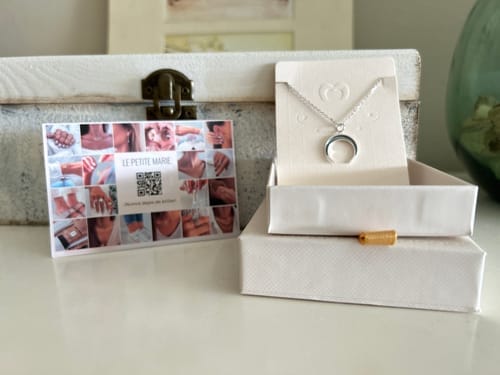 Customer photo review of Collar Moon