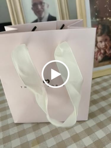 Customer photo review of Bolsita Especial Regalo - This Is For You