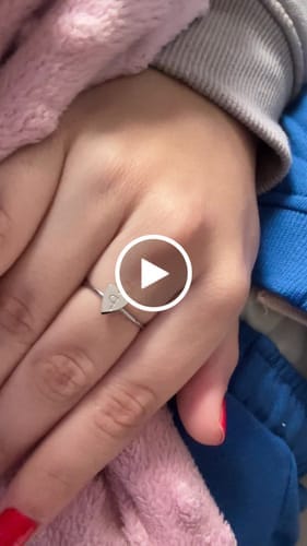 Customer photo review of Anillo Inicial