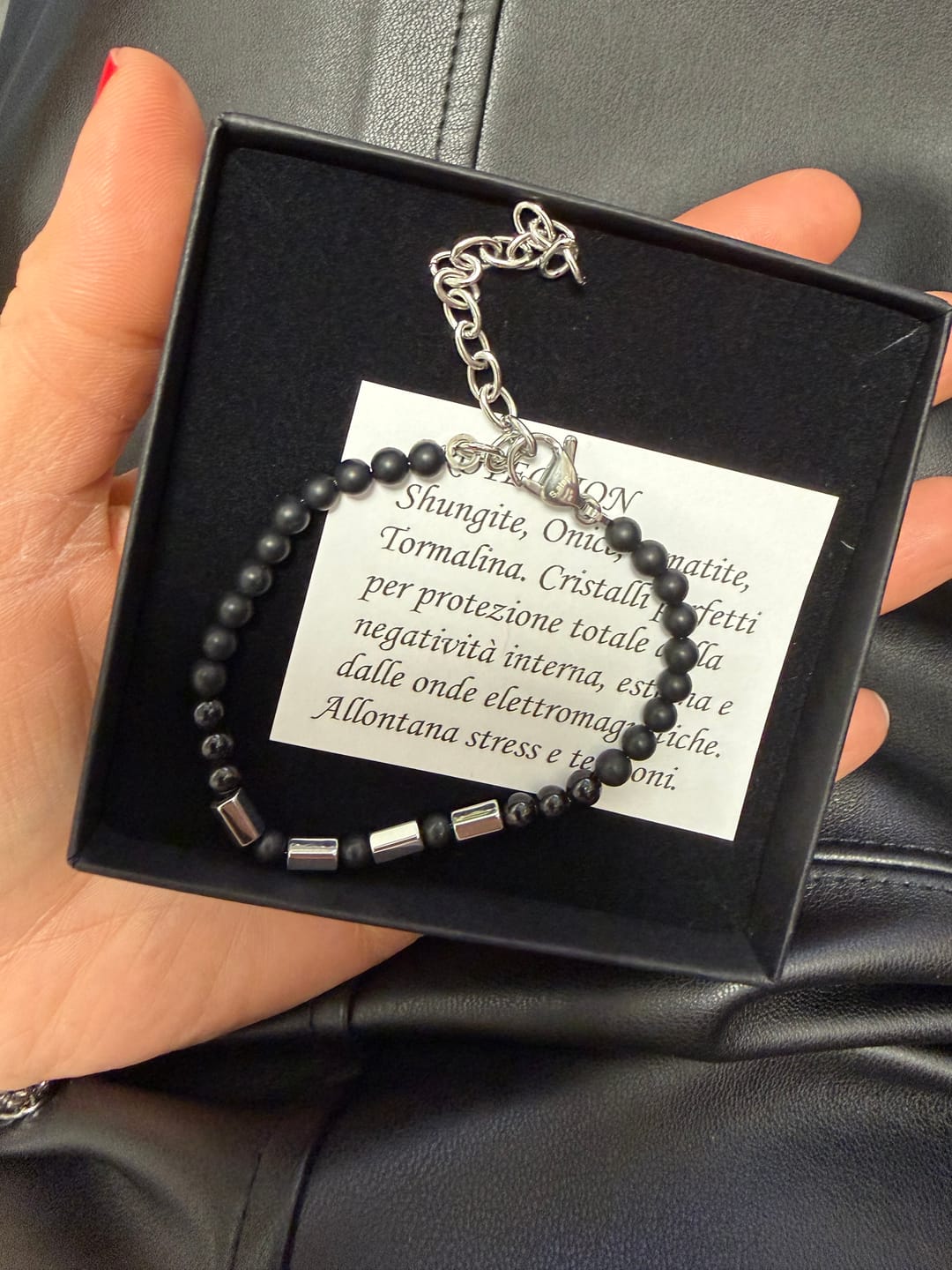 Customer photo review of Bracciale Protection Unisex Silver - Tormalina, Onice, Shungite e Ematite