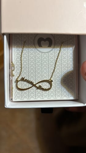 Customer photo review of Collar Infinito - Personalizado