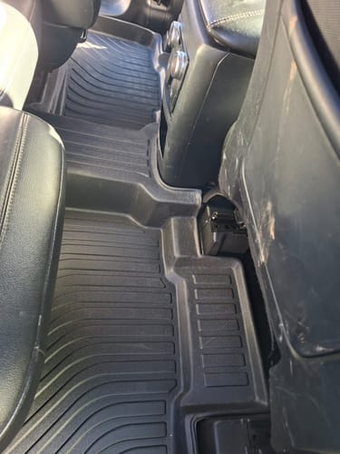 Customer photo review of Pisos Calce Perfecto Ford Explorer 3 Corridas (2020 - 2026)