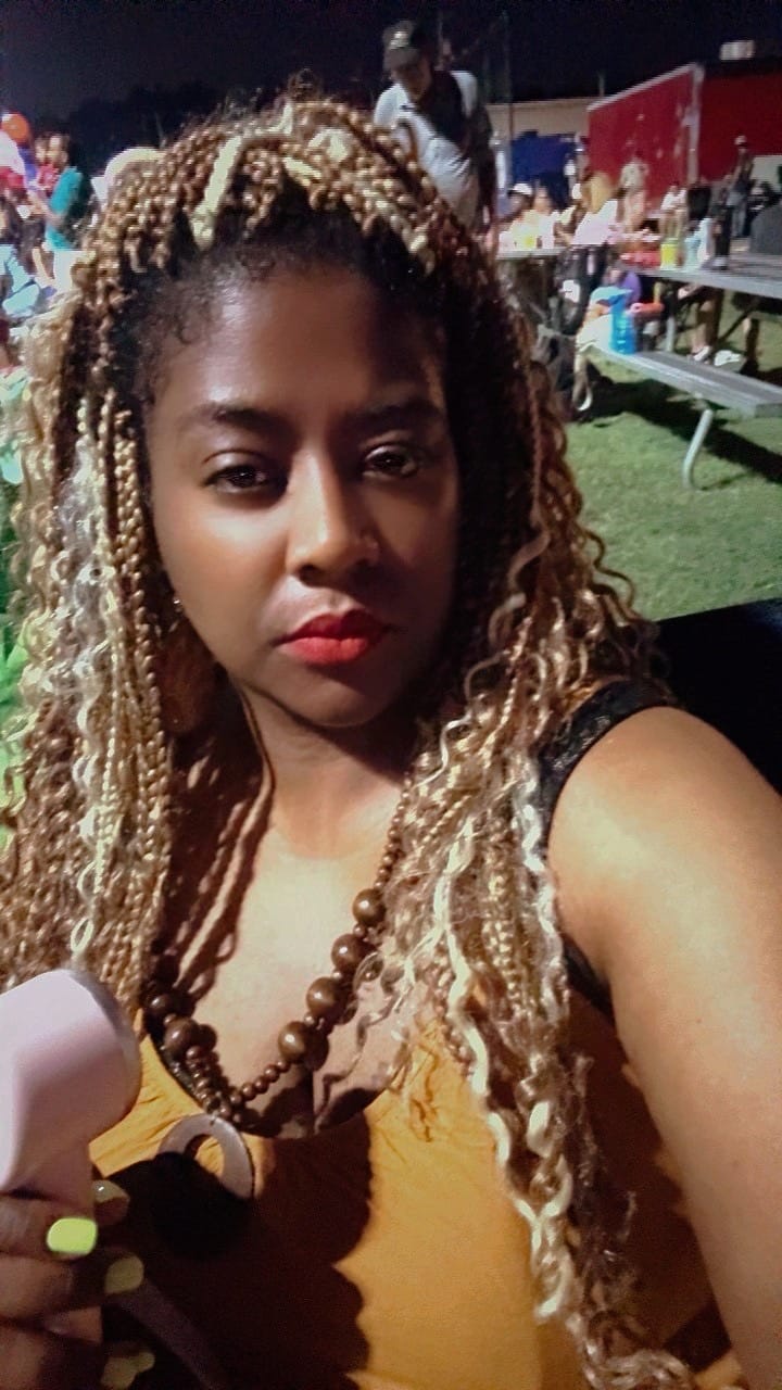 Customer photo review of Bobbi Boss Xtra Boho Pre-Looped Crochet Braids - BOHO FINE TWIST+WAVE 14/24 3X