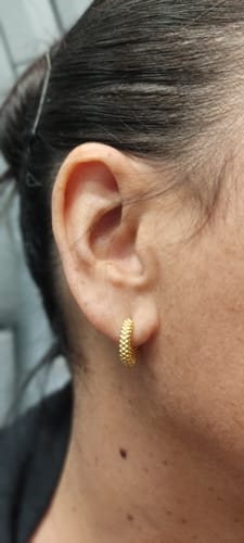 Customer photo review of Pendientes Aros Bolitas