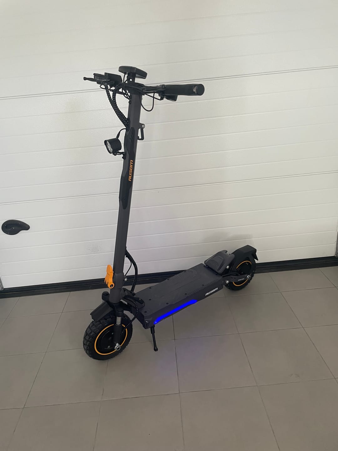 Customer photo review of Ausom K20 Pro (Laluz 2 Pro) Dual Motor E-Scooter