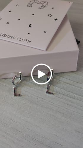 Customer photo review of Pendientes Inicial Rainbow-Hoops