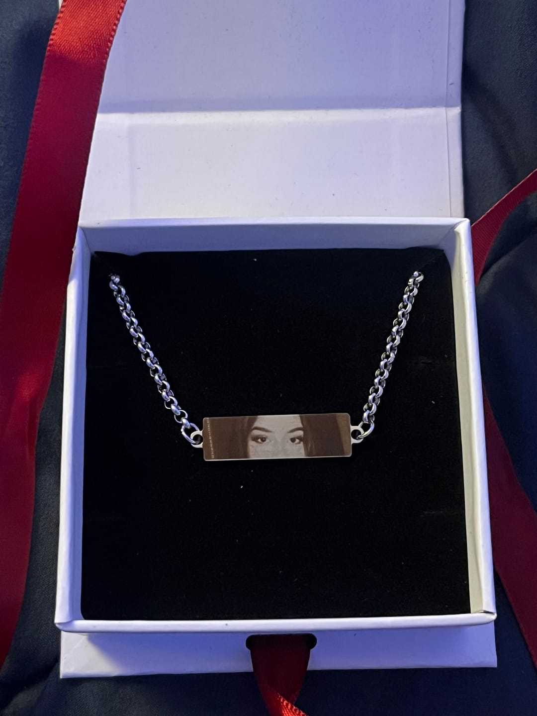 Customer photo review of Personalized Eye Photo Bracelet