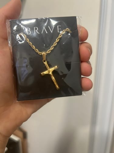 Customer photo review of Collar Hombre BRAVE Cruz Jesucristo