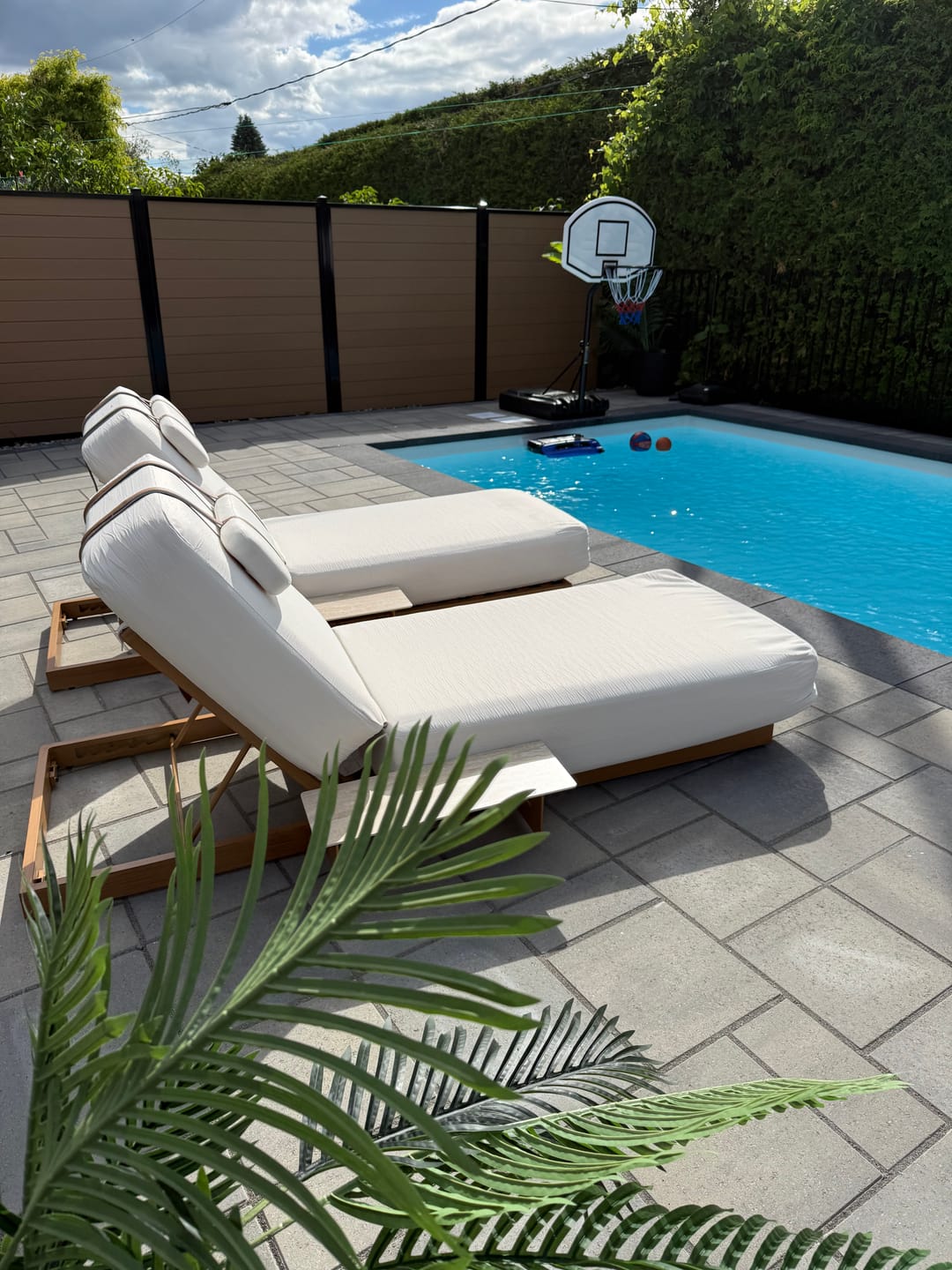 Customer photo review of Solaris Outdoor Chaise Lounge