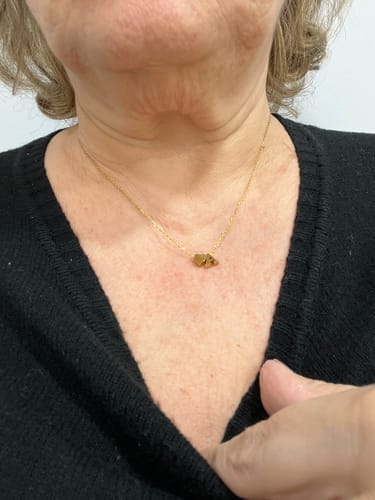 Customer photo review of Collar Letra Amor