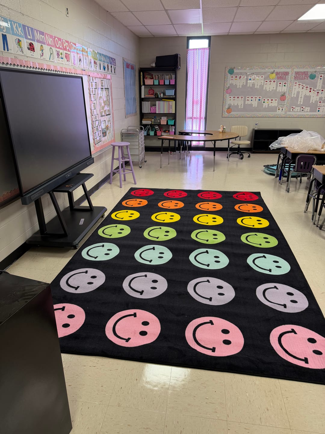 Customer photo review of RAINBOW SMILEYS ON BLACK