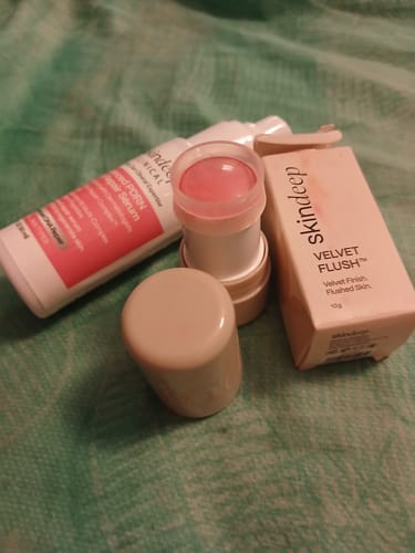 Customer photo review of » VELVET FLUSH - Lip+Cheek Blush (100% off)