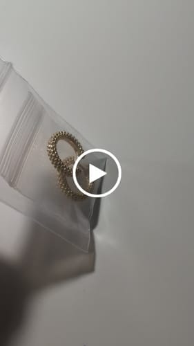 Customer photo review of Pendientes Aros Bolitas