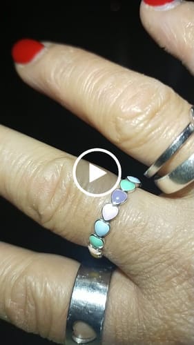 Customer photo review of Anillo Colorful Hearts