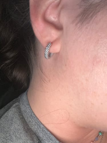 Customer photo review of Pendientes Aros Bolitas