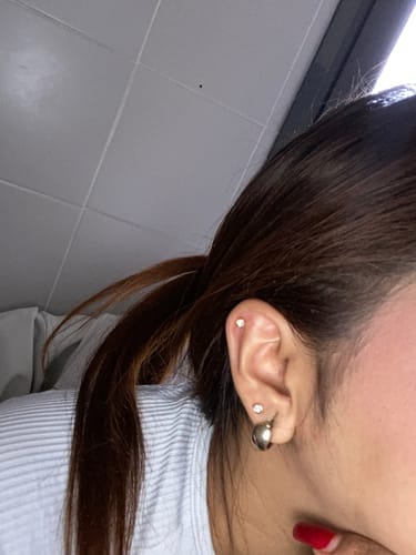 Customer photo review of Pendientes Pin
