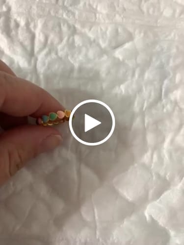 Customer photo review of Anillo Colorful Hearts