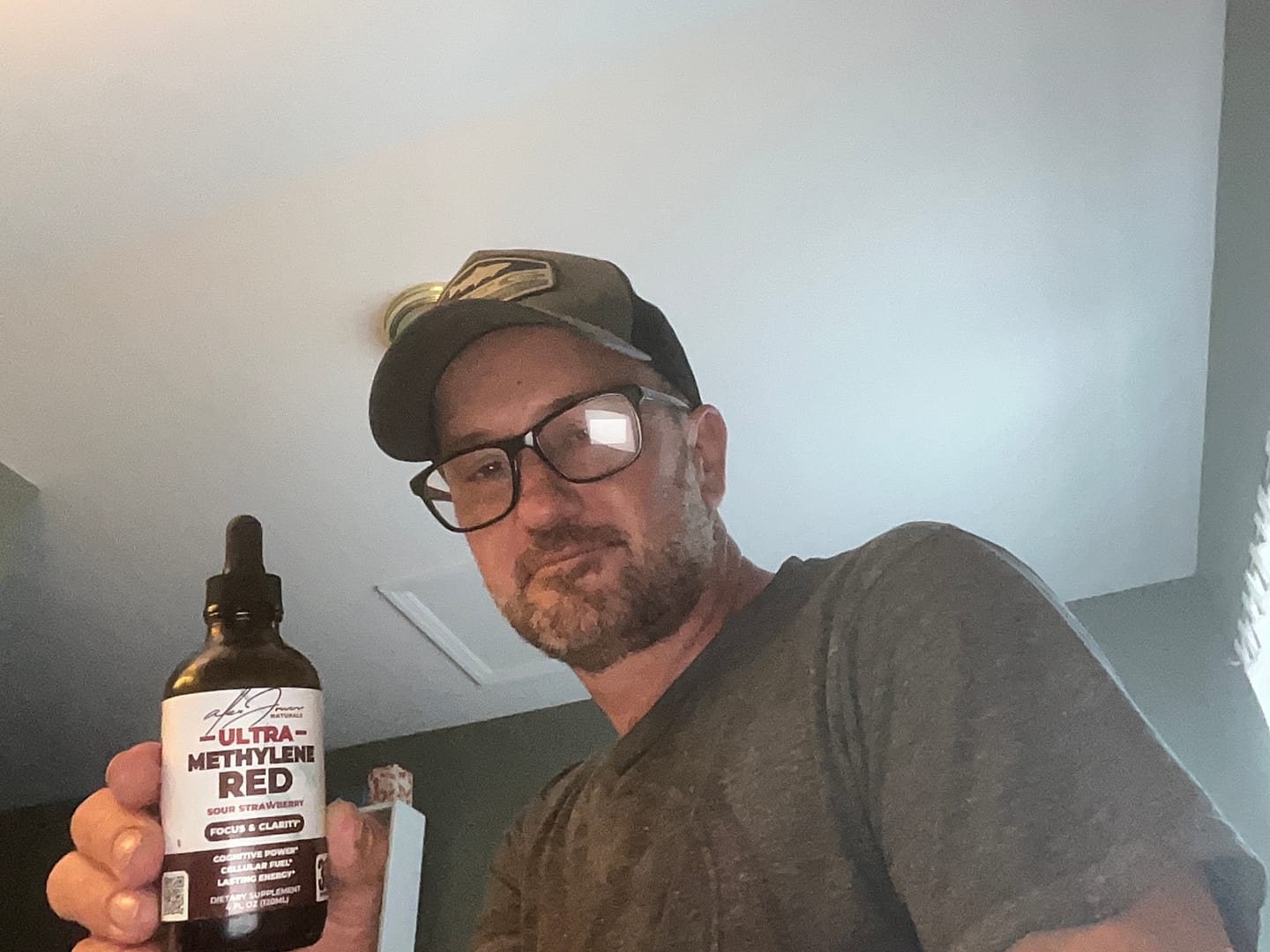 Customer photo review of The Ultra Methylene Red - Sour Strawberry (120ML) (30 Servings)