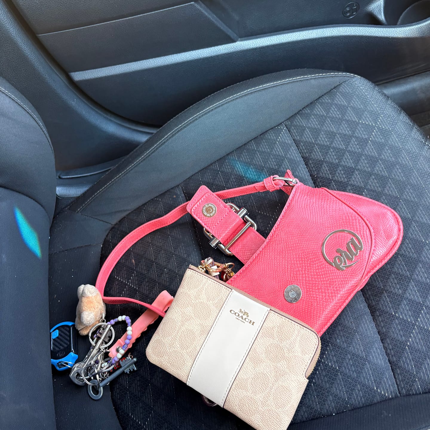 Customer photo review of Pink Lily Shoulder Bag