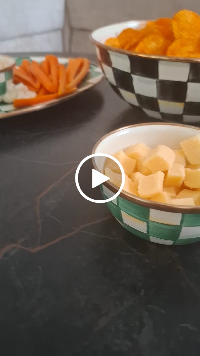 Customer video review of Emerald Check Large Oval Platter